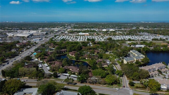 Building Photo - 2673 Sabal Springs Cir