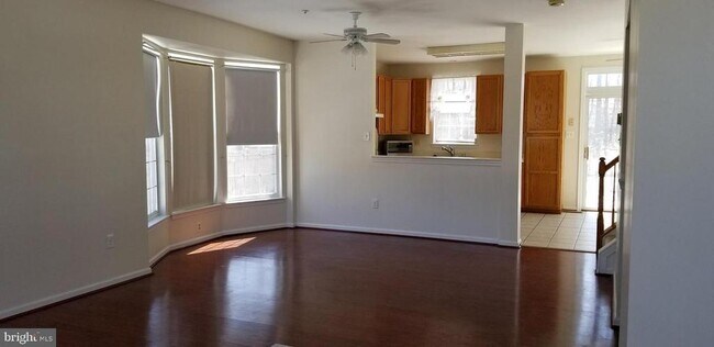 Building Photo - 836 Knob Ct