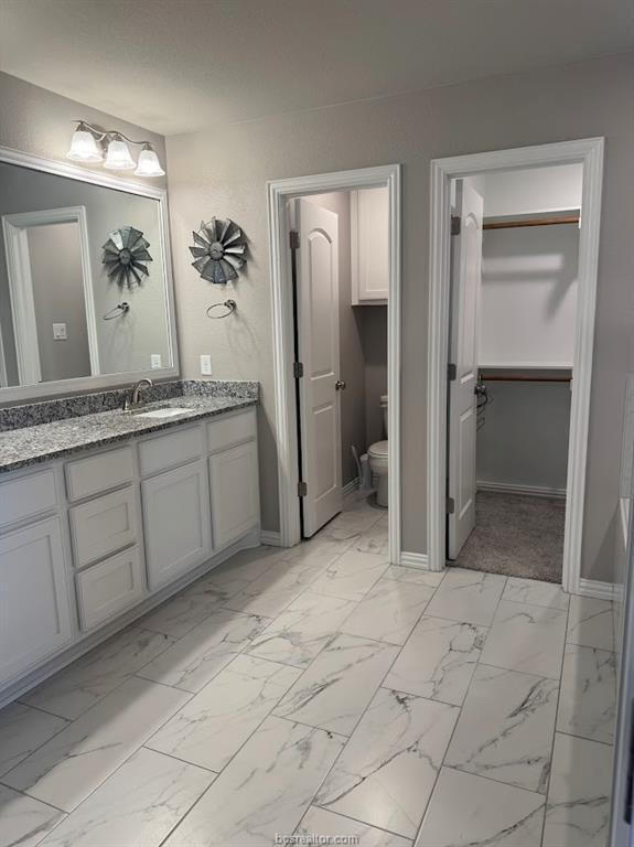 Building Photo - Southern Point Subdivision with Pool, Basketball and Pickleball. Includes washer and dryer in the...