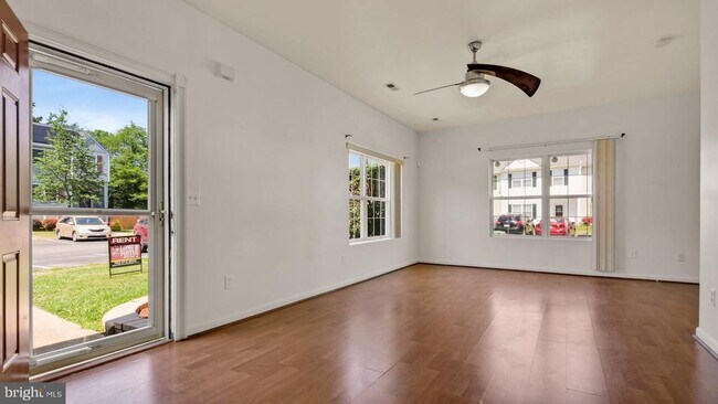 Building Photo - 11011 Coreys Way