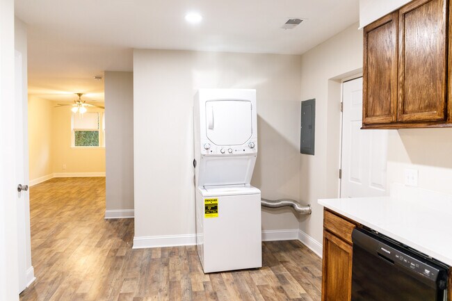 Building Photo - 1916 2nd Dr