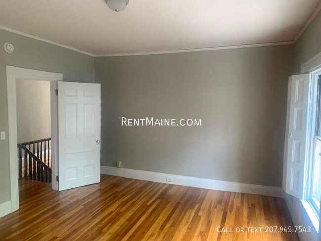 Building Photo - 13 Hudson St