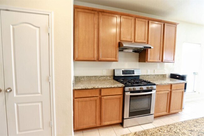 Building Photo - 25719 Westbourne Dr