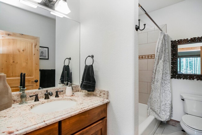 Building Photo - 28940 Golf Way