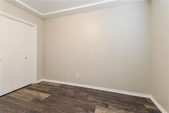 Building Photo - 8725 NW 85th St