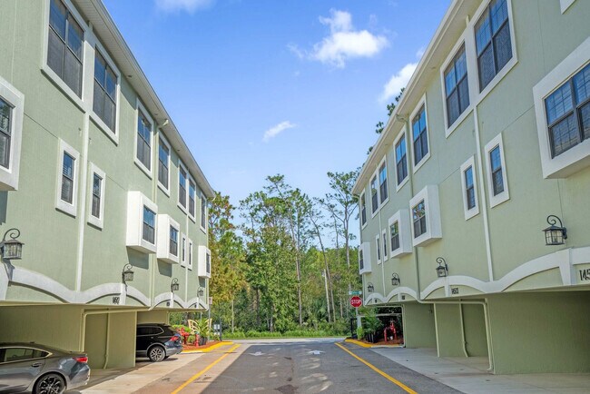 Building Photo - 14525 Damai Ln