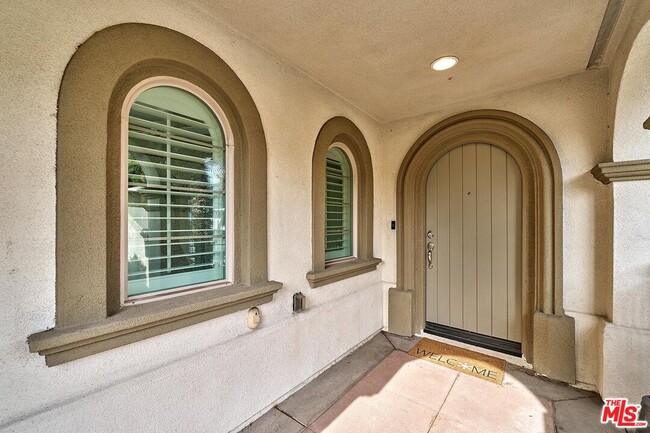 Building Photo - 11842 Nixon Ln