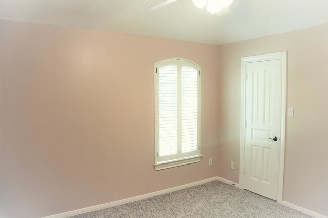 Building Photo - 12210 Santa Fe Springs Ct