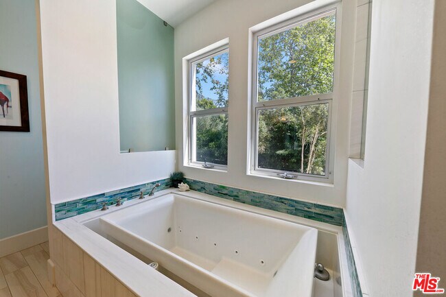 Building Photo - 6314 Sycamore Meadows Dr