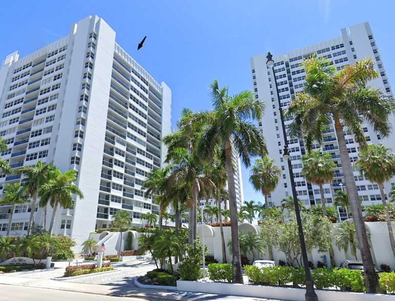Building Photo - 1880 S Ocean Dr