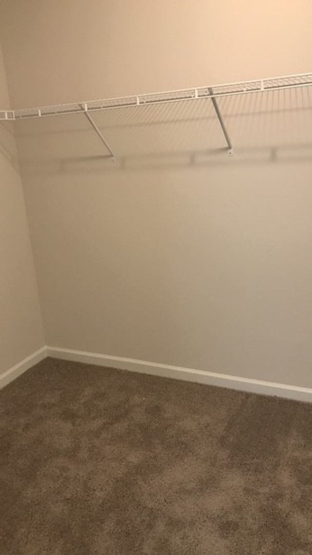 Building Photo - NEWISH 4 Bedroom Single Family Home in Ellenwood!