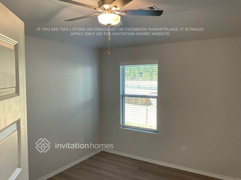 Building Photo - 10715 Sunlit St