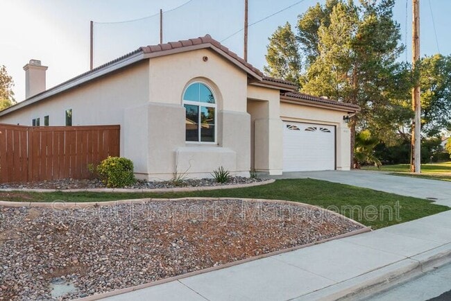 Building Photo - 41423 Temeku Dr