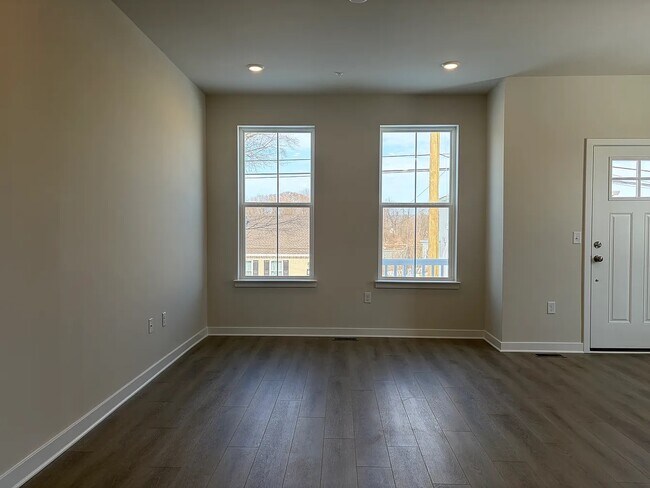 Building Photo - 101 Abramo Victor Dr