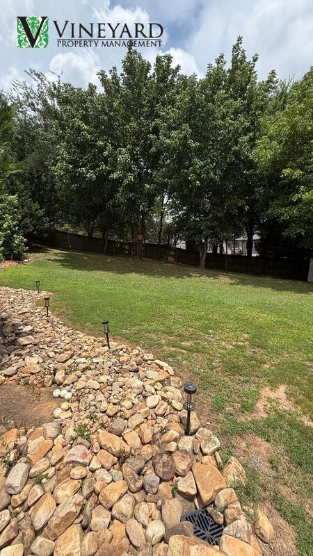 Building Photo - 303 Cherokee Reserve Ct