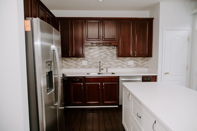 Building Photo - 110 Quinton Oaks Cir