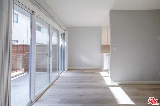 Building Photo - 1116 San Rafael Ave