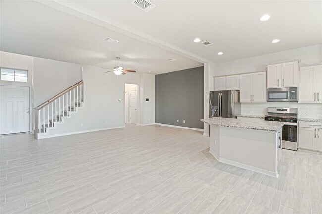 Building Photo - 2212 Dillon Pond Ln