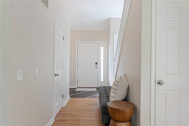 Building Photo - 72 Windward Way