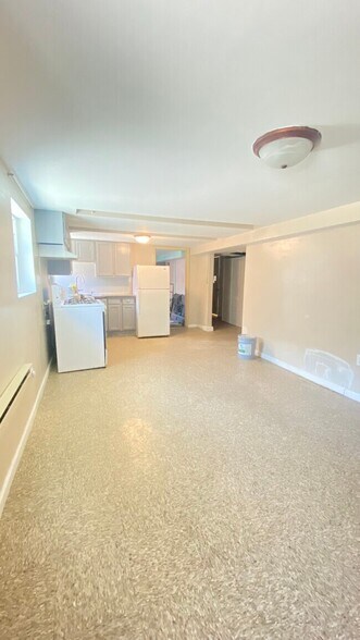 Building Photo - 4933 W Schubert Ave