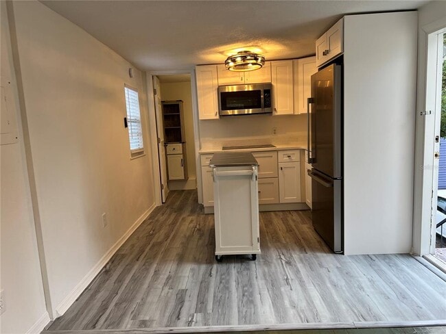 Building Photo - 1314 E Gore St