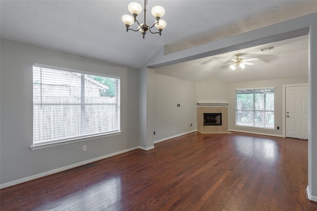 Building Photo - 4931 Tealgate Dr