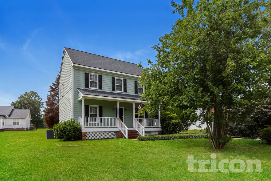 Primary Photo - 622 Commander Dr