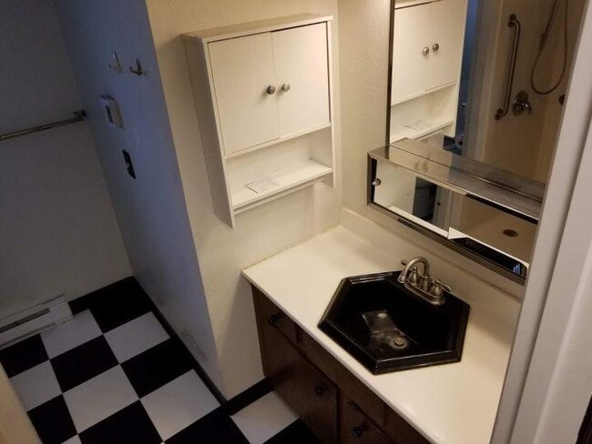 Building Photo - 2 bedroom in Billings MT 59102