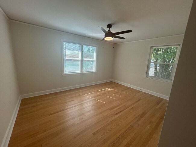 Building Photo - 3711 Kaiser Ave