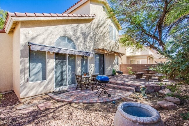 Building Photo - 7461 Mission Palm St