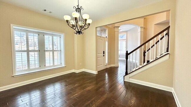 Building Photo - Stunning Cumming Executive Home, Hand Scraped Hardwoods, Custom Upgrades!