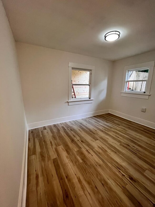 Building Photo - 2436 Echo Park Ave