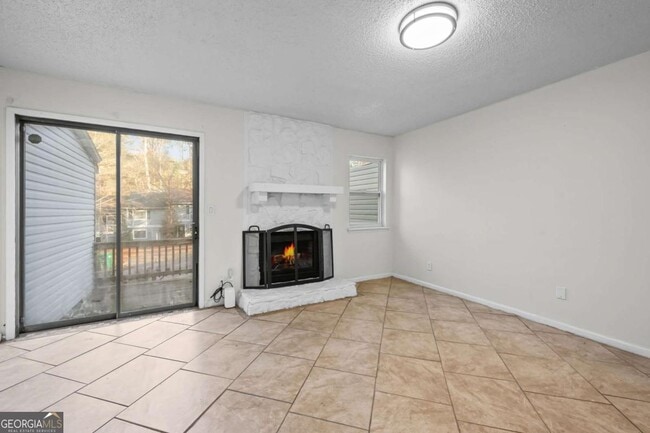 Building Photo - 579 Northridge Rd