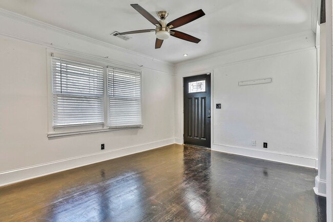 Building Photo - Character-Filled 3BR Home Near Grant Park & Summerhill