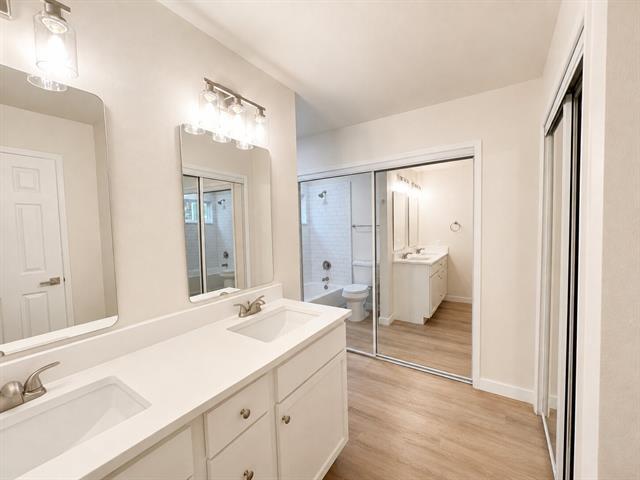 Building Photo - 300 Lamesa Ct