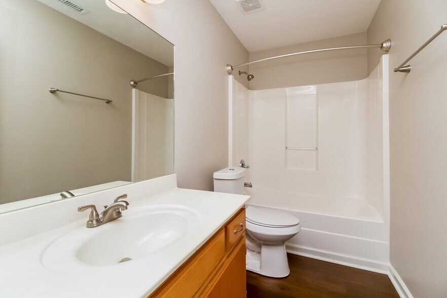 Building Photo - 2918 Weybridge Dr