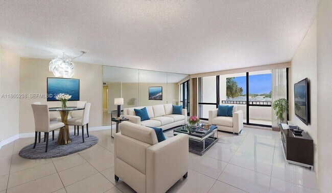 Building Photo - 13953 Kendale Lakes Cir