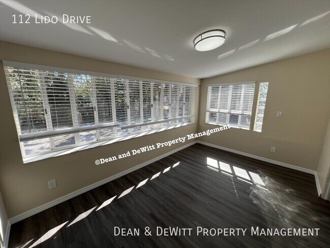 Building Photo - 112 Lido Dr