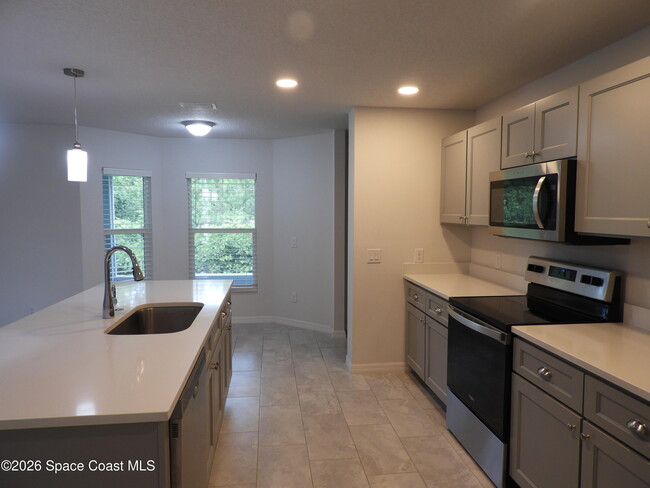 Building Photo - 1530 Paley Cir SE