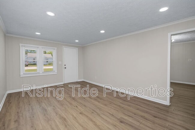 Building Photo - 1607 Montgomery Ave