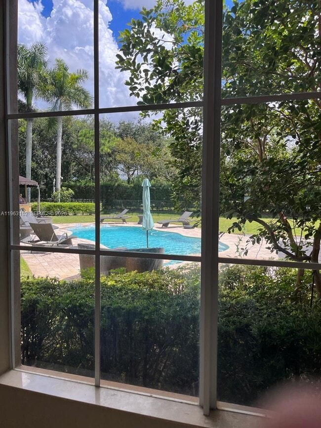 Building Photo - 2750 Jockey Cir