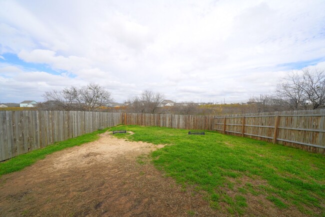 Building Photo - Great 3/2 Located in Rosillo Ranch Now Ava...