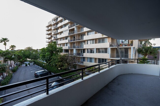 Building Photo - 3589 S Ocean Blvd