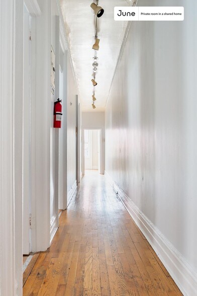 Building Photo - Room in Shared 4 bed/1 bath home