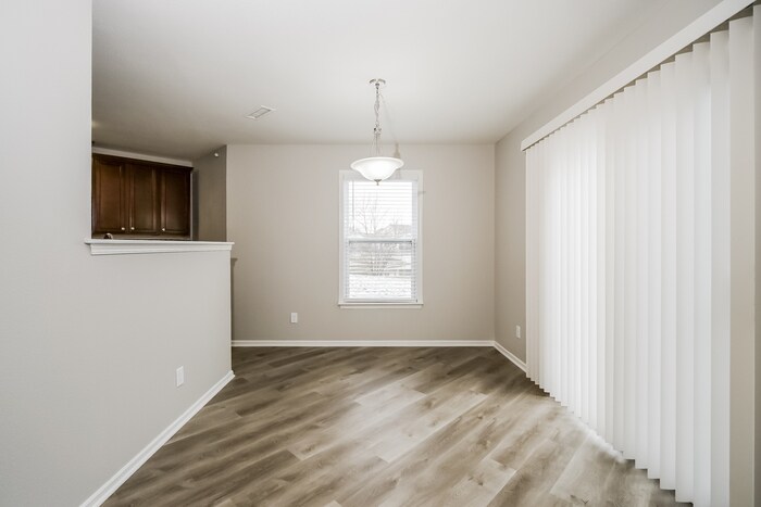 Building Photo - 9568 W Quarter Moon Dr