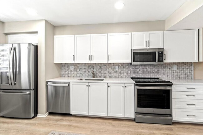 Building Photo - 519 Bayport Way