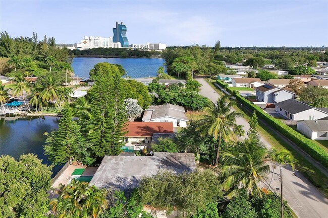 Building Photo - 5551 SW 57th St