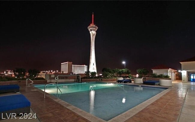 Building Photo - Stunningly Remodeled Studio High-Rise Unit For Rent