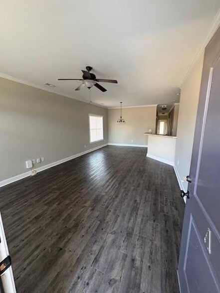 Building Photo - 2201 Brookville Dr