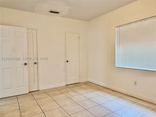 Building Photo - 2410 NW 34th St